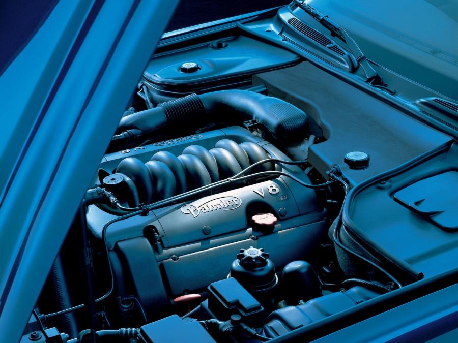  Daimler Super V8 1998 года  (фото 11 из 15)